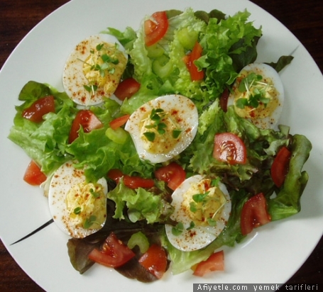 Yumurtalı salata tarifi