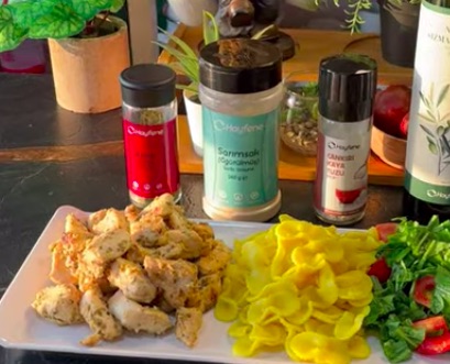 Hayfene ile Tavuk dünyası kekiklim yapılışı