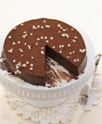 Çikolatalı kat kat pasta tarif resmi