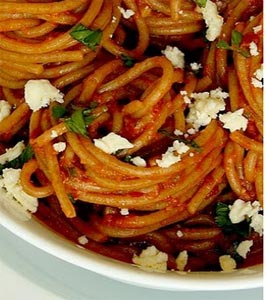 Patlıcanlı kurutulmuş domatesli spagetti tarifi