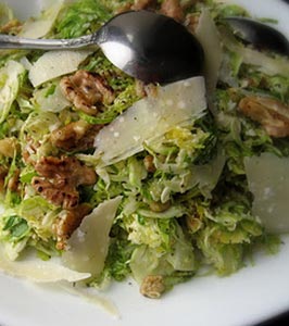 Brüksel lahanası cevizli salata tarif resmi