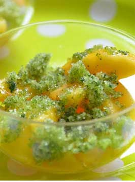 Naneli şeftali meyve salatası tarif resmi
