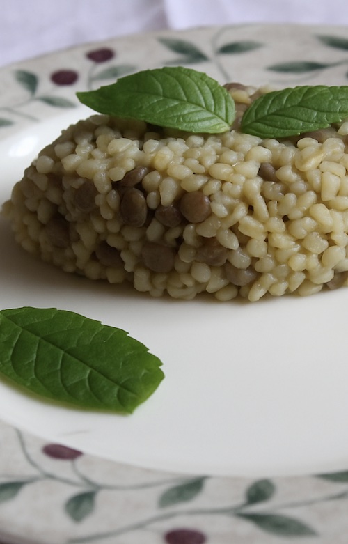 Zeytinyağlı Mercimekli Bulgur Pilavı tarifi