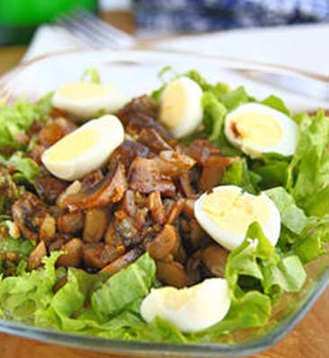 Yumurtalı mantarlı salata tarif resmi
