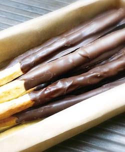 Çikolatalı Çubuklar (Biscolata) tarif resmi