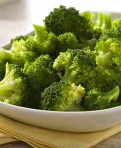 Brokoli salatası tarif resmi