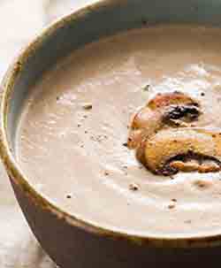 Mantar çorbası kremalı ve sütlü tarif resmi