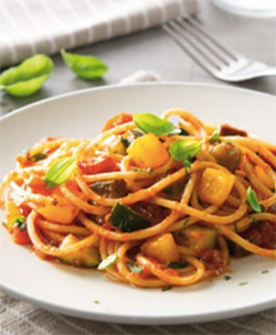 Sebzeli soslu spagetti tarif resmi