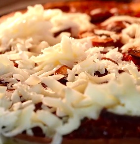 Annemin glutensiz pizzası