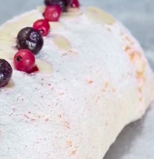 Glutensiz kremalı mereng pasta