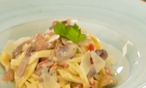 Kremalı Kestaneli mantarlı fettuccine 