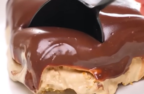 Bol kremalı latte pasta (videolu)