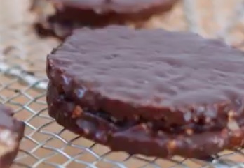 Fıstık Ezme Dolgulu Glutensiz Gofret