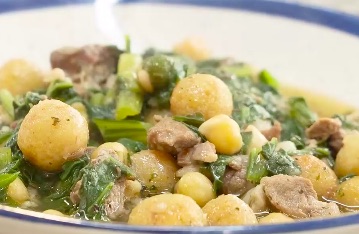 Etli nohutlu Urfa Borani